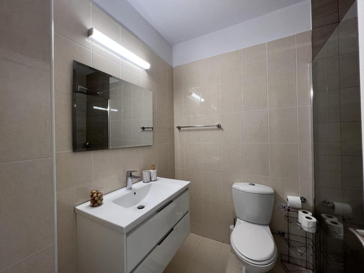 Royal-Seacrest Paphos-Center Vip Apartment Ngoại thất bức ảnh