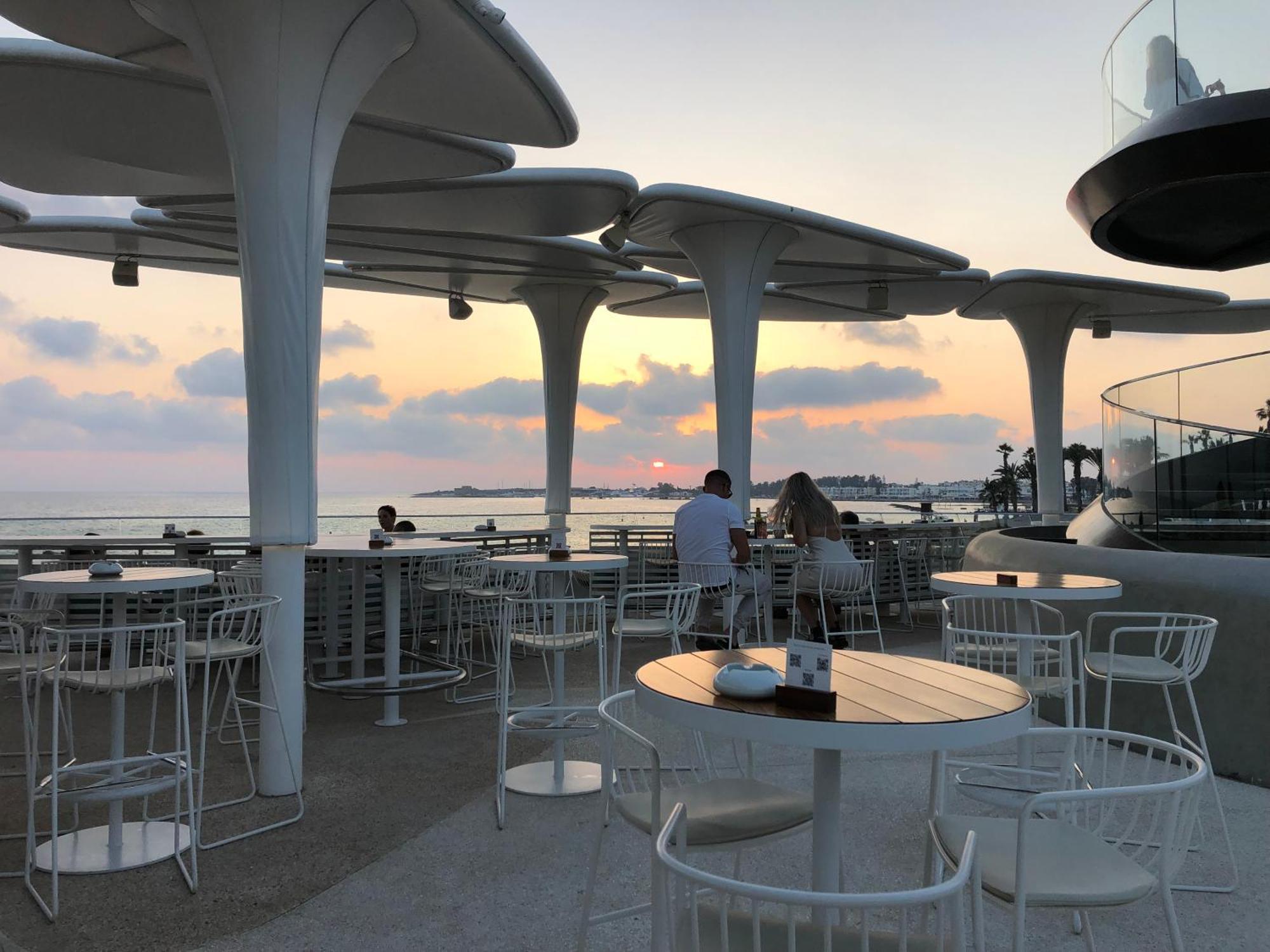 Royal-Seacrest Paphos-Center Vip Apartment Ngoại thất bức ảnh